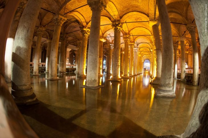 Yerebatan Sarnıcı - İstanbul'da eşsiz bir yeraltı tesisi 📸 Zindanın 41 fotoğrafı