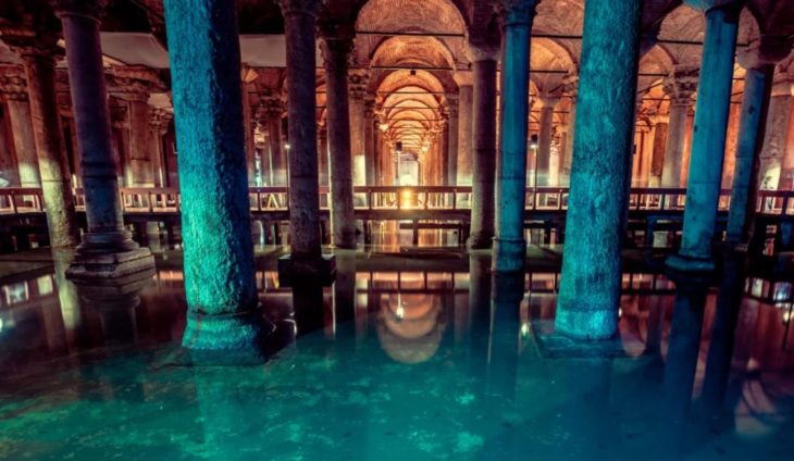 Yerebatan Sarnıcı - İstanbul'da eşsiz bir yeraltı tesisi 📸 Zindanın 41 fotoğrafı